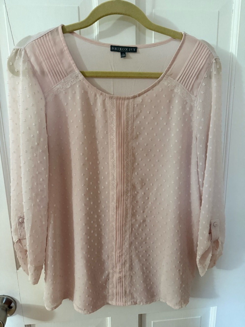Brixon Ivy Women's Blush Pink Swiss Dot Blouse-size small-measures 28 x 18”